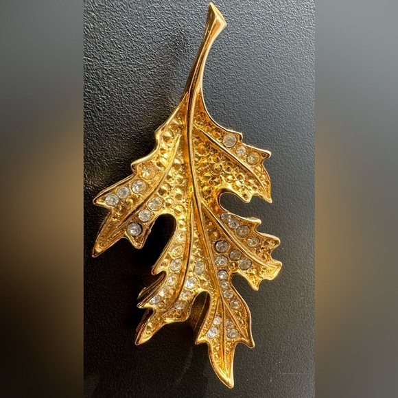Vintage Crystal Rhinestones Fall Autumn  Oak Leaf Brooch - Picture 2 of 4